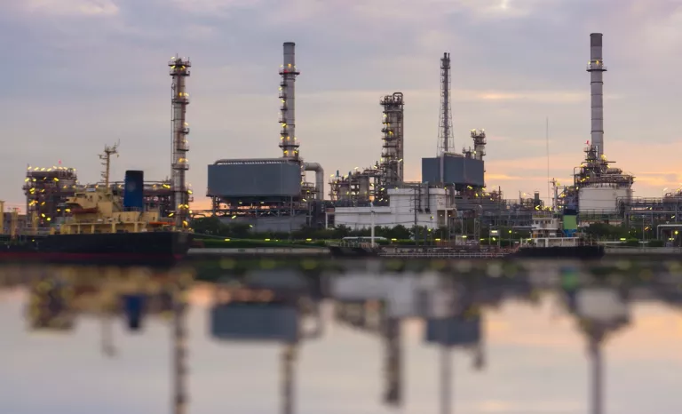 refinery at water