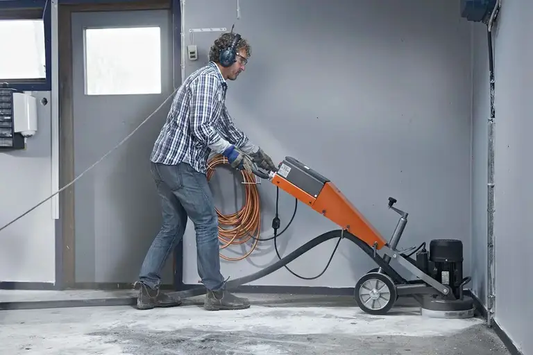 Concrete grinder