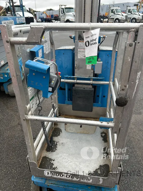 2016 Genie GR-20 Self-Propelled One-Person Lift