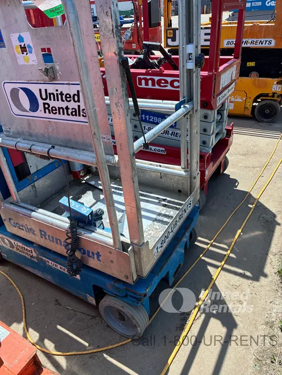 2016 Genie GR-20 Self-Propelled One-Person Lift