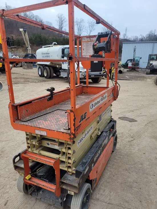 2017 JLG 1932R Scissor Lift