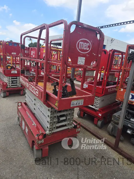 2019 MEC MICRO 19 Scissor Lift