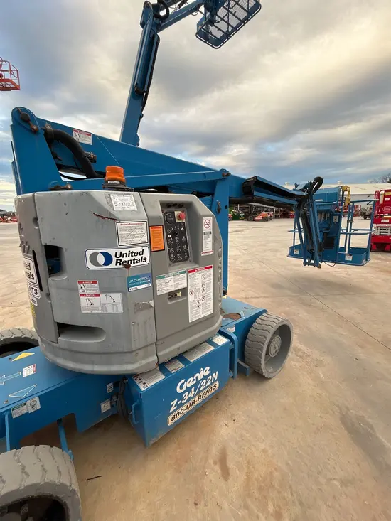 2018 Genie Z-34/22N Articulating Boom Lift