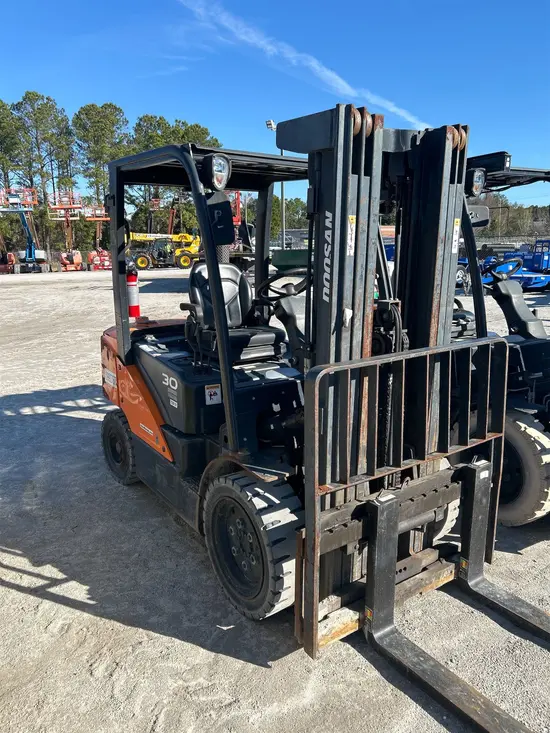 2019 Doosan D30S-7 Warehouse Forklift