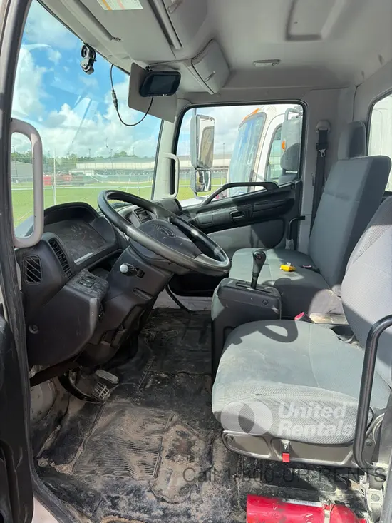 2019 HINO 268DCD4X2
