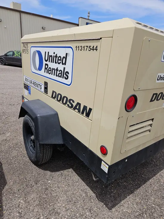 2021 Doosan P425/HP375WCUT4 Air Compressor