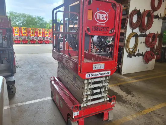 2019 MEC MICRO 19 Scissor Lift