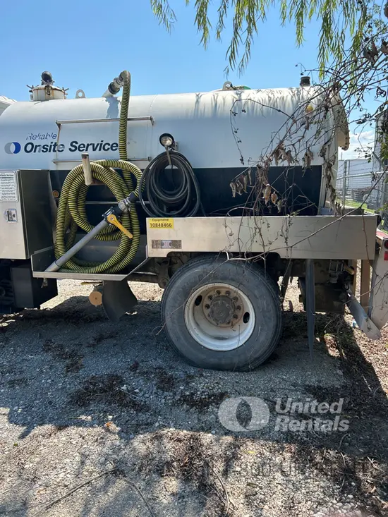 2019 HINO 268DCD4X2