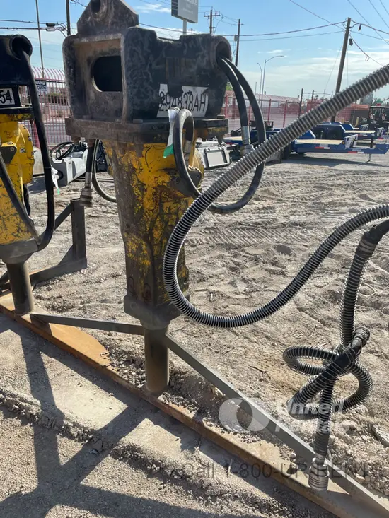 2022 Epiroc SB 452 Attachment