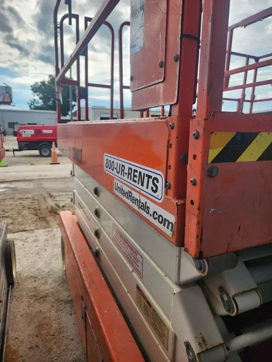 2018 Snorkel S4732E Scissor Lift