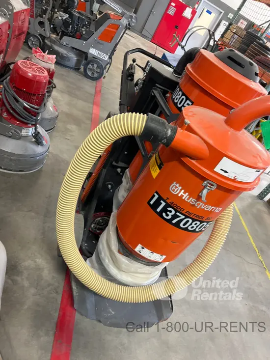 2022 Husqvarna T4000P SC Vacuum