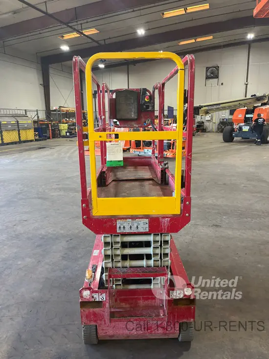 2018 MEC MICRO 19 Scissor Lift