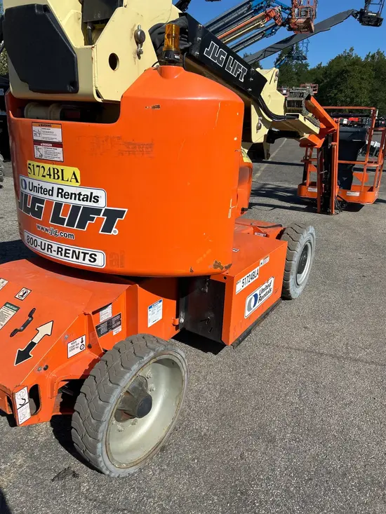 2017 JLG E400AJPN Articulating Boom Lift