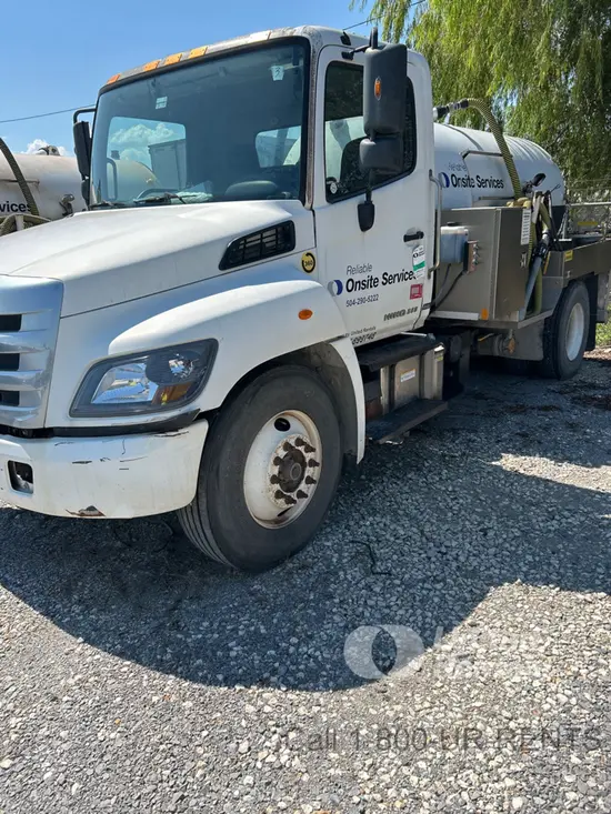 2019 HINO 268DCD4X2