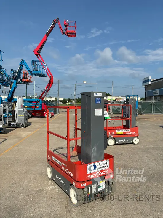 2018 Skyjack SJ16 Self-Propelled One-Person Lift