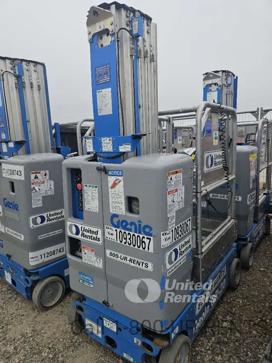 2019 Genie GR-20 Self-Propelled One-Person Lift