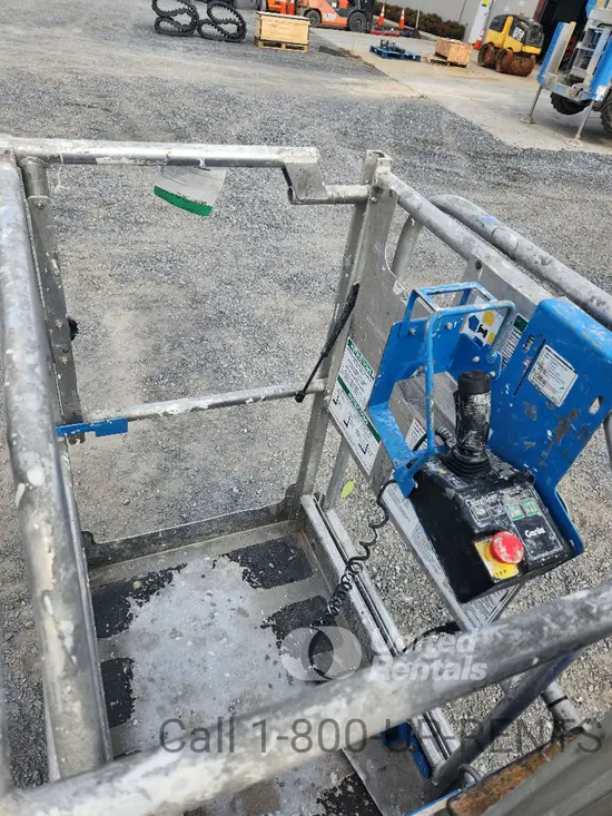 2019 Genie GR-20 Self-Propelled One-Person Lift