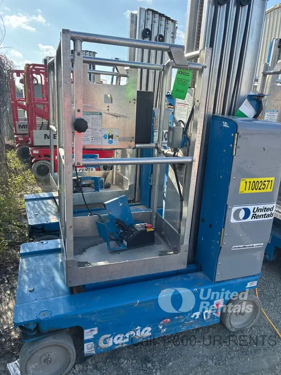 2019 Genie GR-20 Self-Propelled One-Person Lift