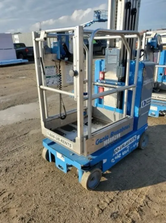 2016 Genie GR-20 Self-Propelled One-Person Lift
