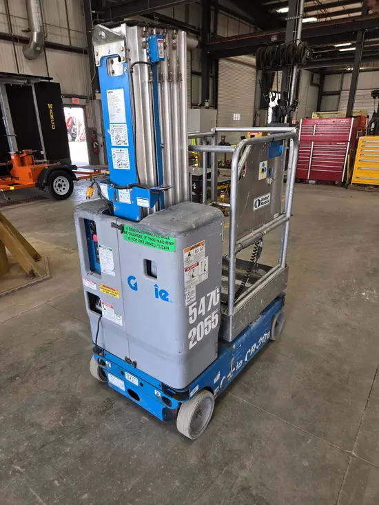 2018 Genie GR-20 Self-Propelled One-Person Lift