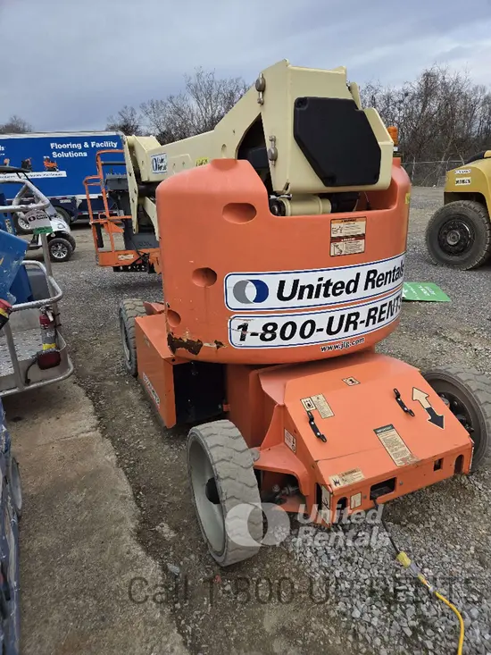 2017 JLG E400AN Articulating Boom Lift