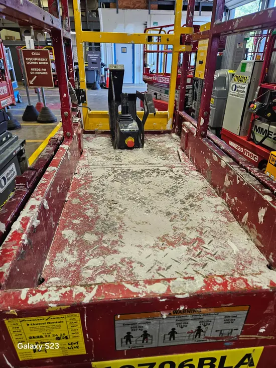 2018 MEC MICRO 19 Scissor Lift