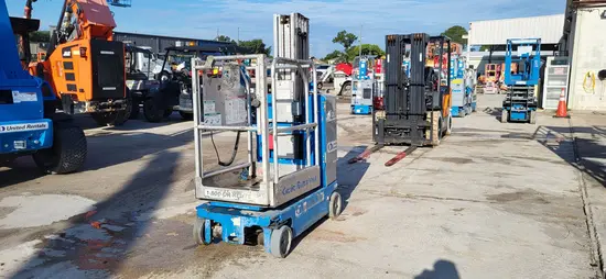 2016 Genie GR-20 Self-Propelled One-Person Lift