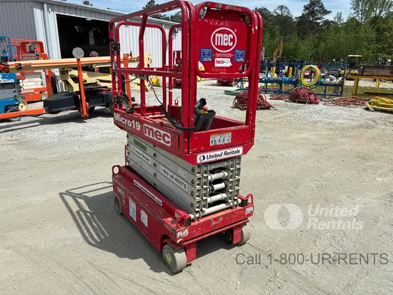 2019 MEC MICRO 19 Scissor Lift