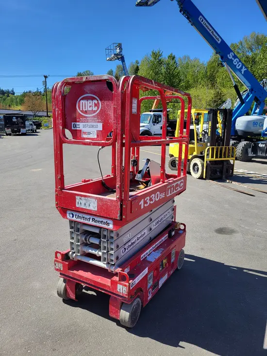 2018 MEC 1330SE Scissor Lift