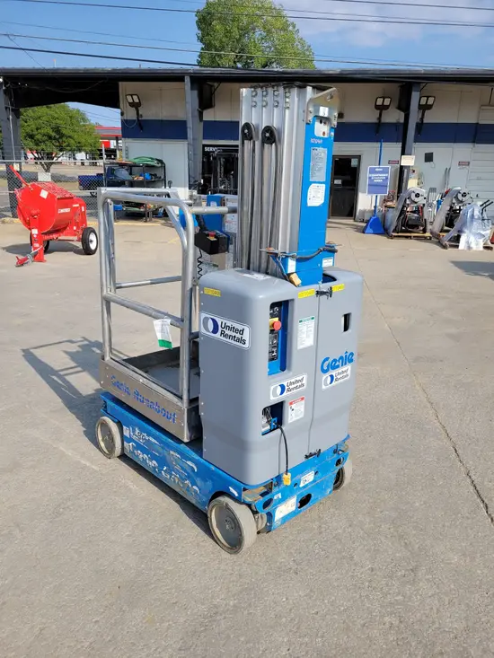 2018 Genie GR-20 Self-Propelled One-Person Lift