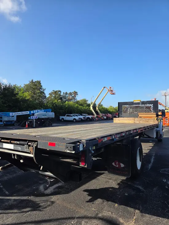 2019 Ford F750 26' FLAT
