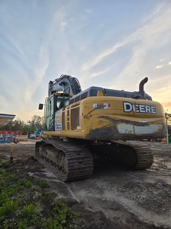 2019 John Deere 350G Excavator