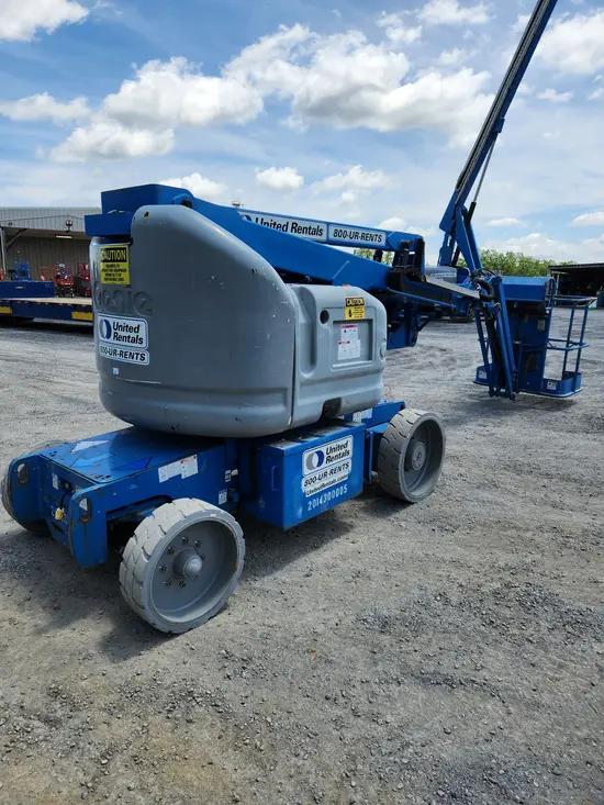 2016 Genie Z-40N Articulating Boom Lift