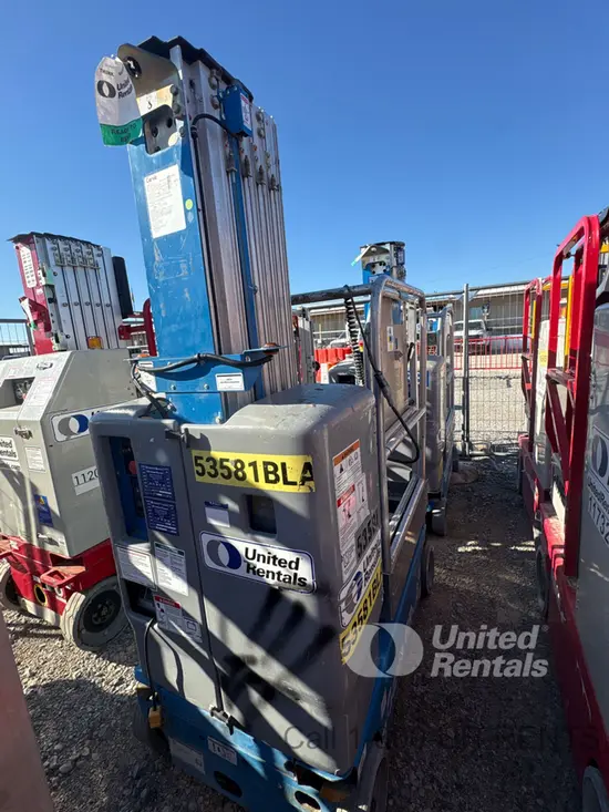 2017 Genie GR-20 Self-Propelled One-Person Lift