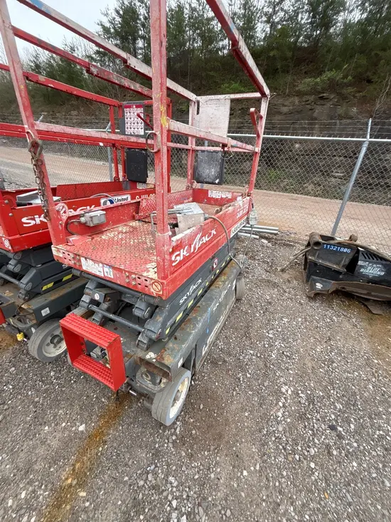2016 Skyjack SJIII3219 Scissor Lift