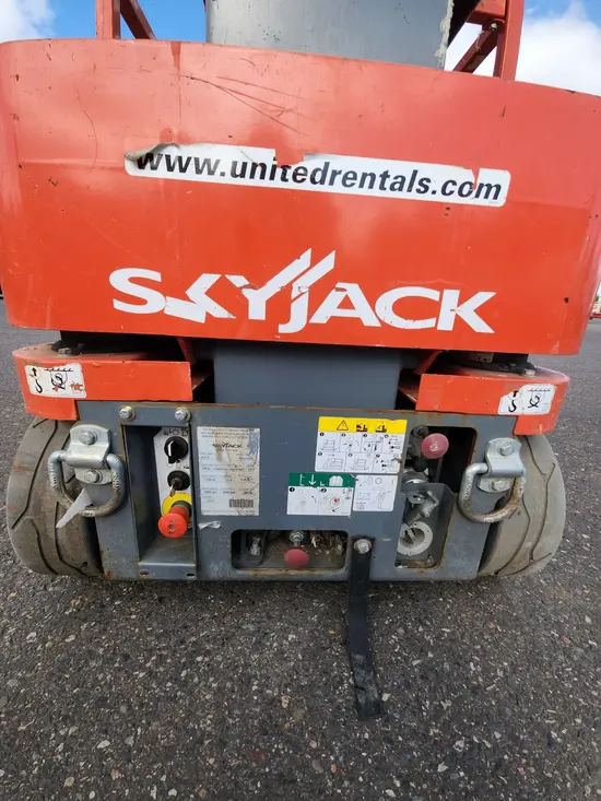 2018 Skyjack SJ12 Self-Propelled One-Person Lift