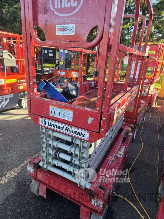 2019 MEC MICRO 19 Scissor Lift