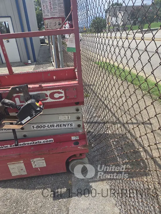 2018 MEC 1330SE Scissor Lift