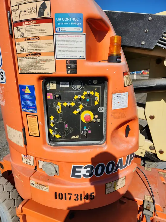 2013 JLG E300AJP Articulating Boom Lift
