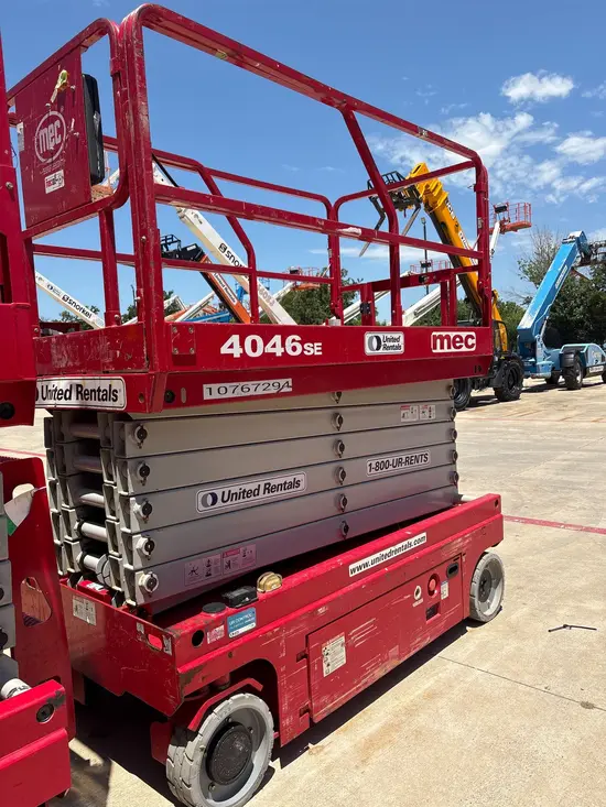 2018 MEC 4046SE Scissor Lift