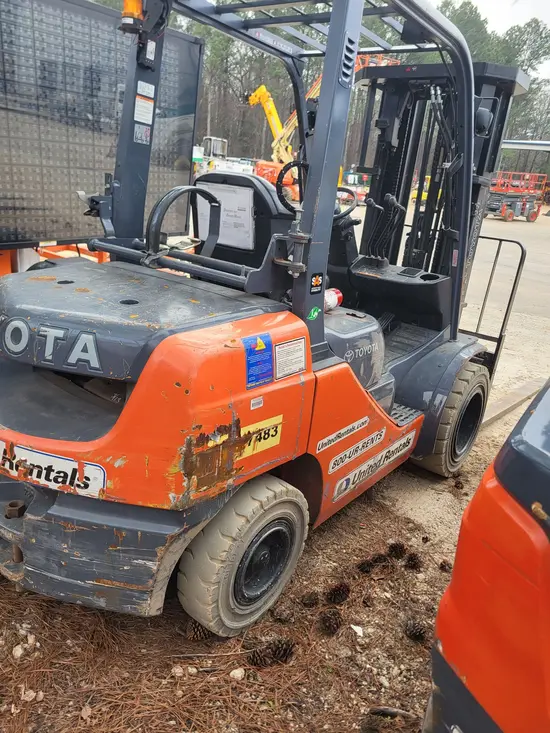 2019 Toyota 8FGU30 Warehouse Forklift