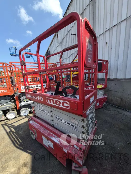 2018 MEC MICRO 19 Scissor Lift