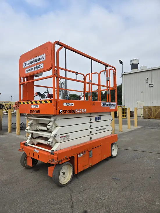 2018 Snorkel S4732E Scissor Lift