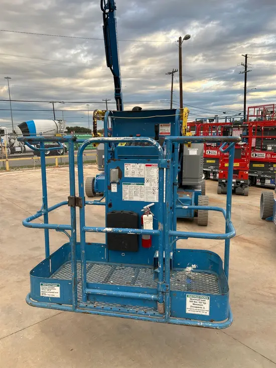 2018 Genie Z-34/22N Articulating Boom Lift