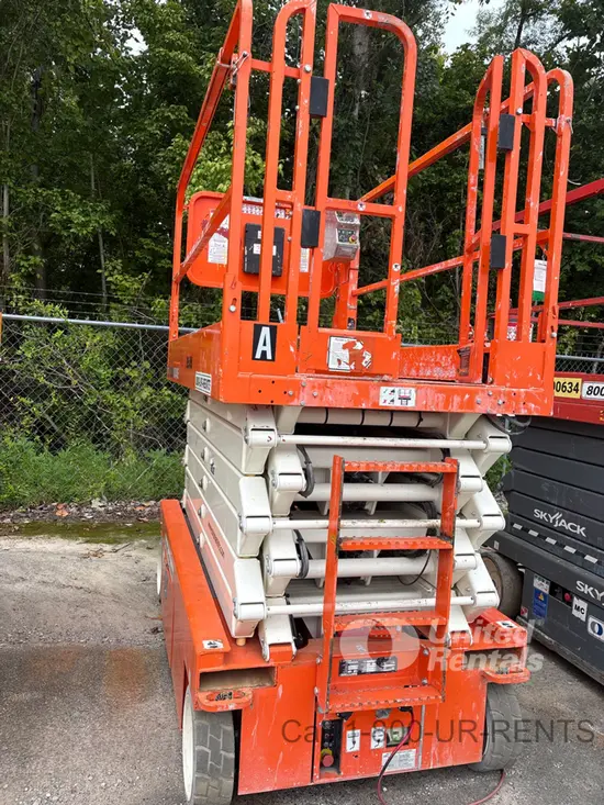 2022 Snorkel S4740E Scissor Lift
