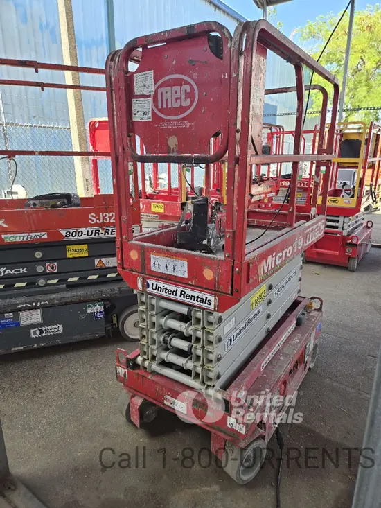 2020 MEC MICRO 19 Scissor Lift