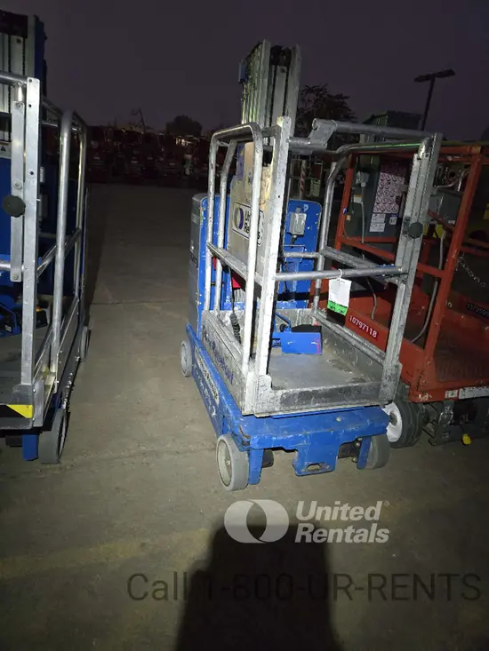 2016 Genie GR-20 Self-Propelled One-Person Lift