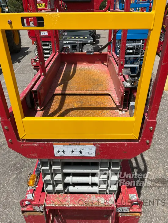 2019 MEC MICRO 19 Scissor Lift