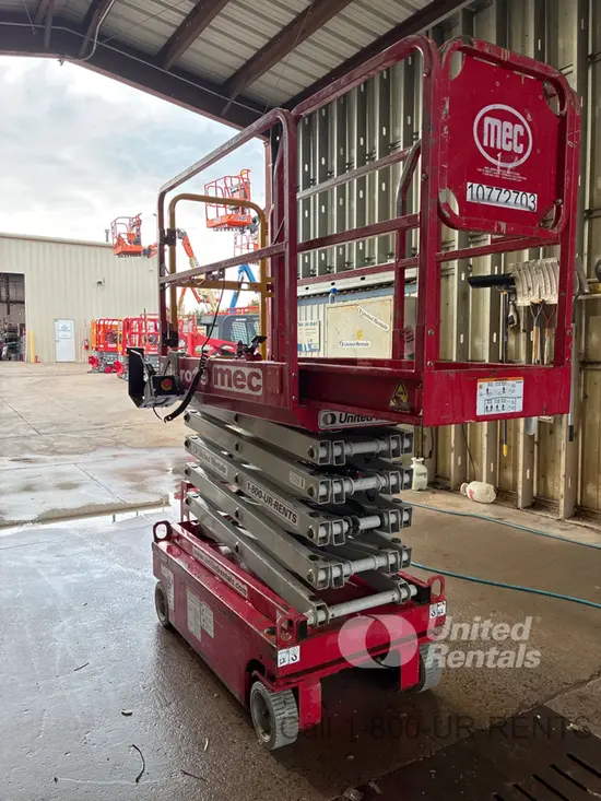 2018 MEC MICRO 19 Scissor Lift
