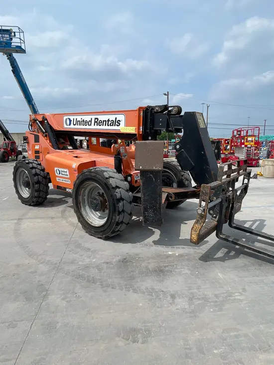 2017 SKYTRAK 10054 Forklift